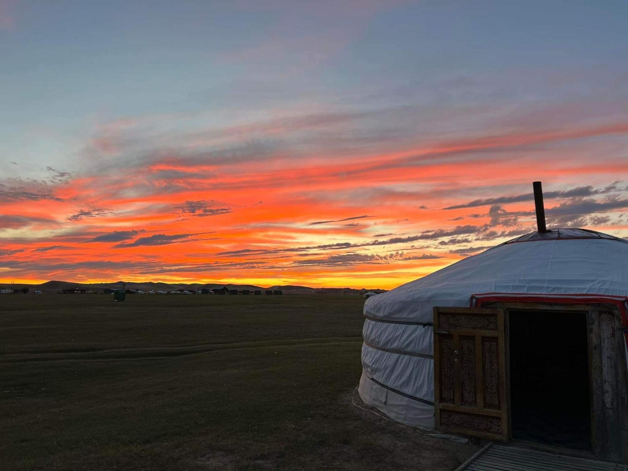 Camel Track Guesthouse And Tour Operator Llc Ulaanbaatar Exterior foto